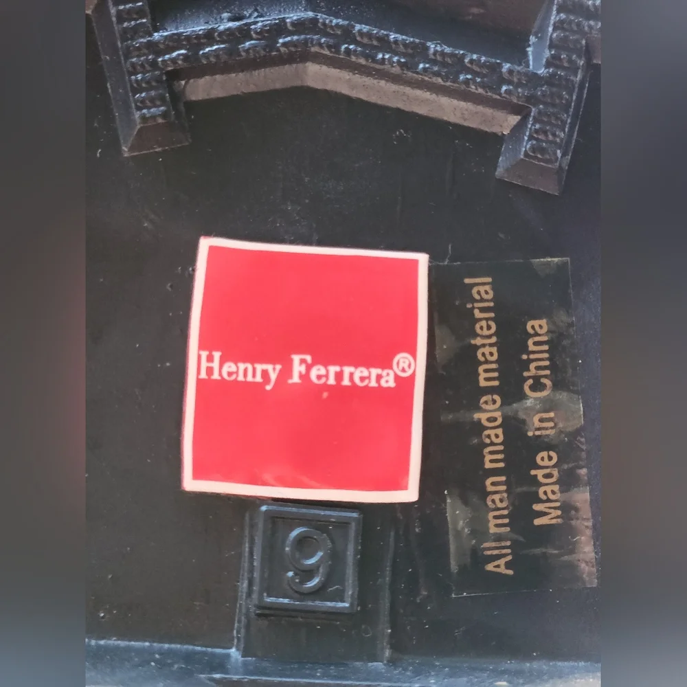 NWT HENRY FERRERA Women's Plaid Rain Boots  Stylish rain boots. Size 9. - Picture 5 of 8